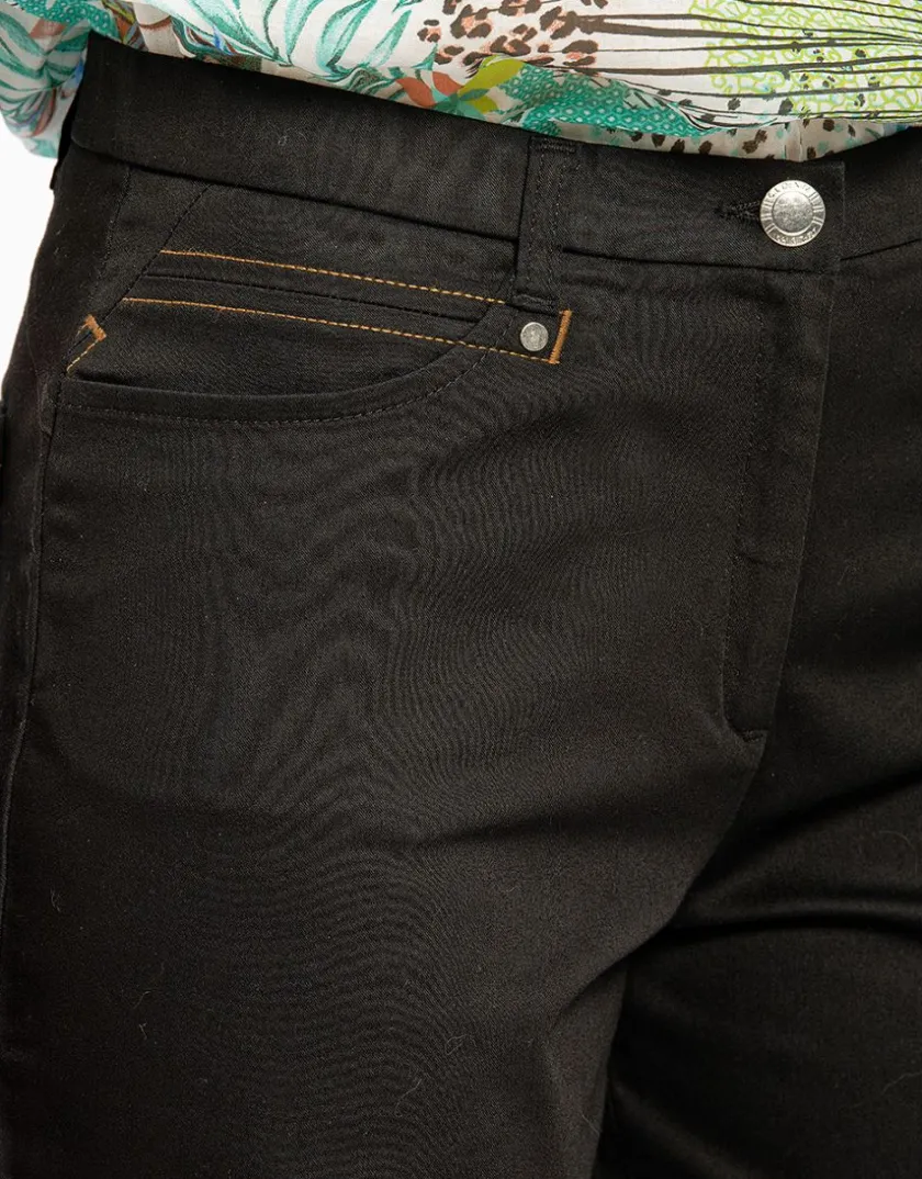New Bermuda noir stretch Shorts & Bermudas